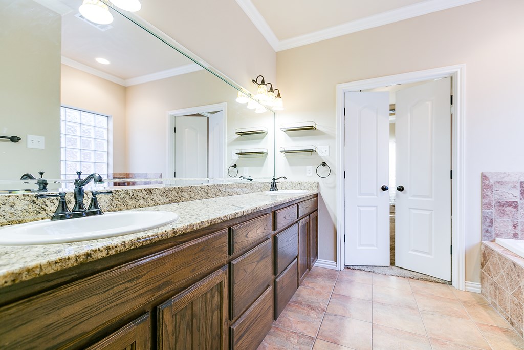 3069 Champions Circle Property Photo 31