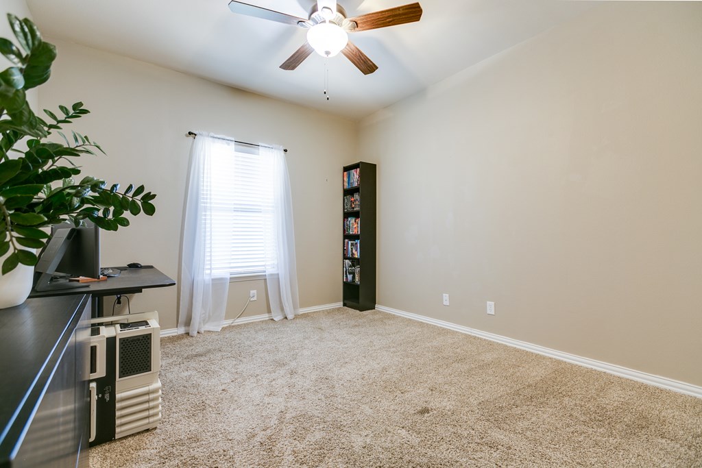 3069 Champions Circle Property Photo 33