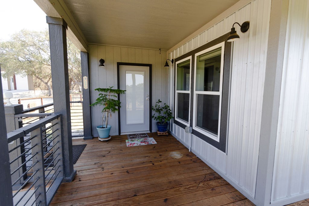 988 W Kc 476 Property Photo 3