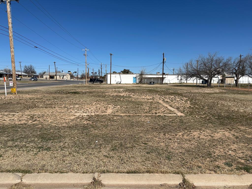 320 W Ave O 13 & 14 Property Photo 1