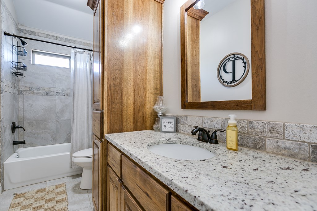 8370 Lynx Lane Property Photo 18