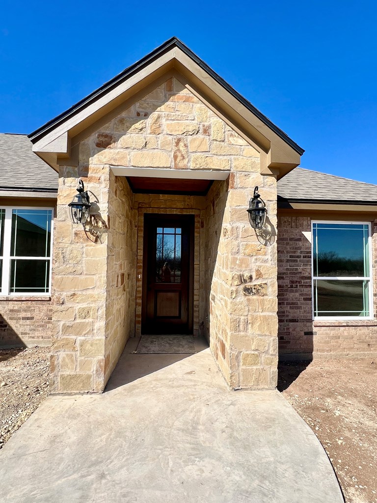 1472 Stone Ledge Lane Property Photo 2