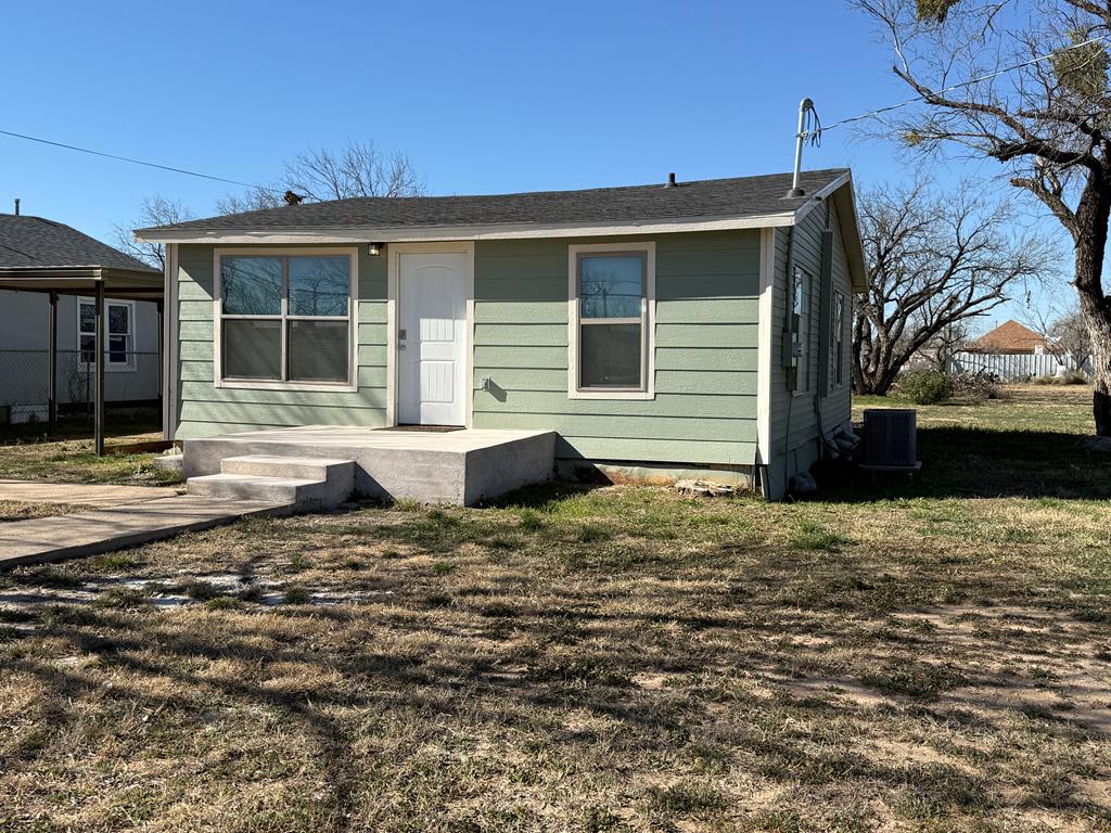 2103 Brown St Property Photo 1