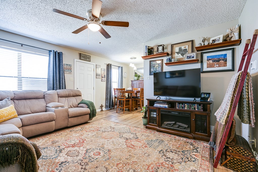 10574 W Grape Creek Rd Property Photo 8
