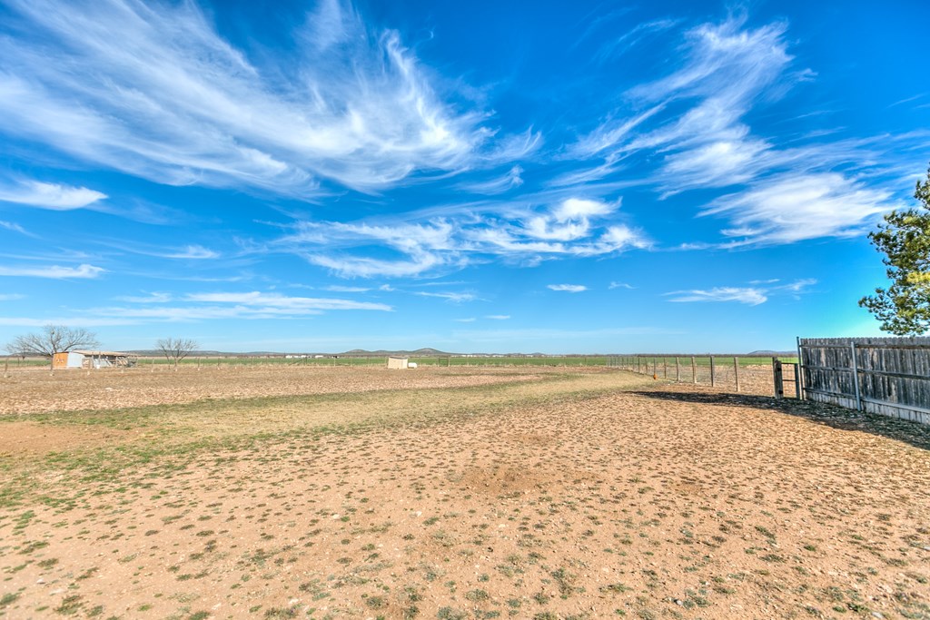 10574 W Grape Creek Rd Property Photo 28