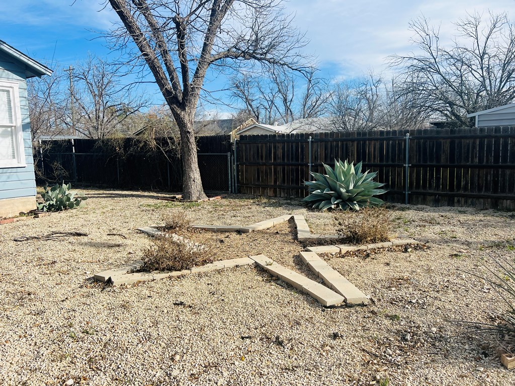 2010 Conchita St Property Photo 2
