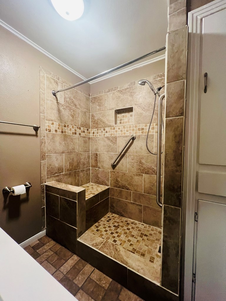 2010 Conchita St Property Photo 8