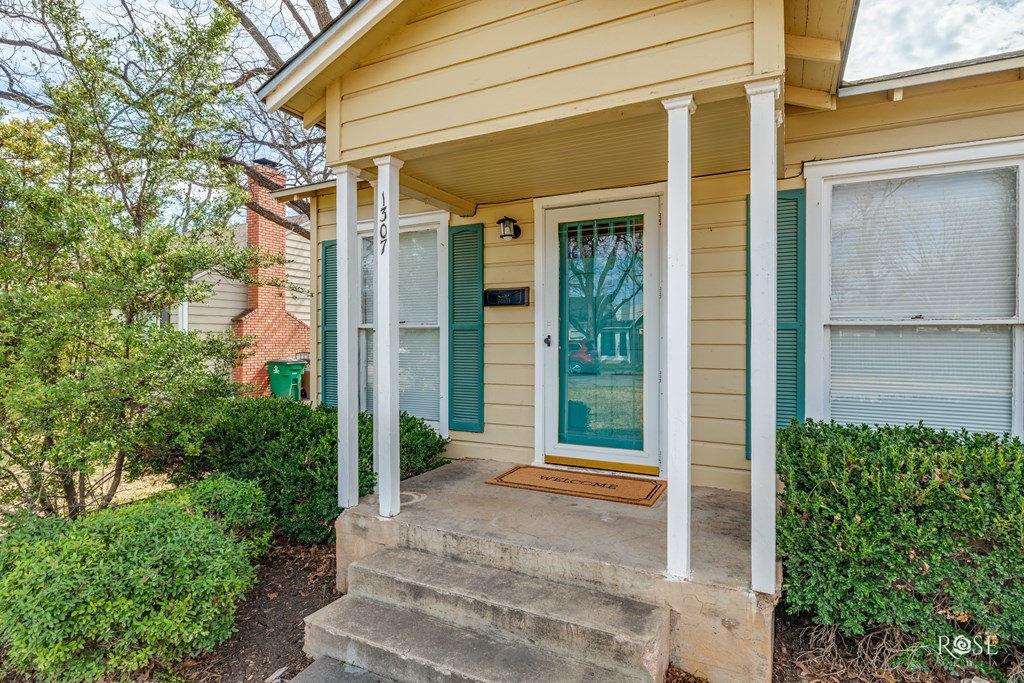 1307 W Ave M Property Photo 4