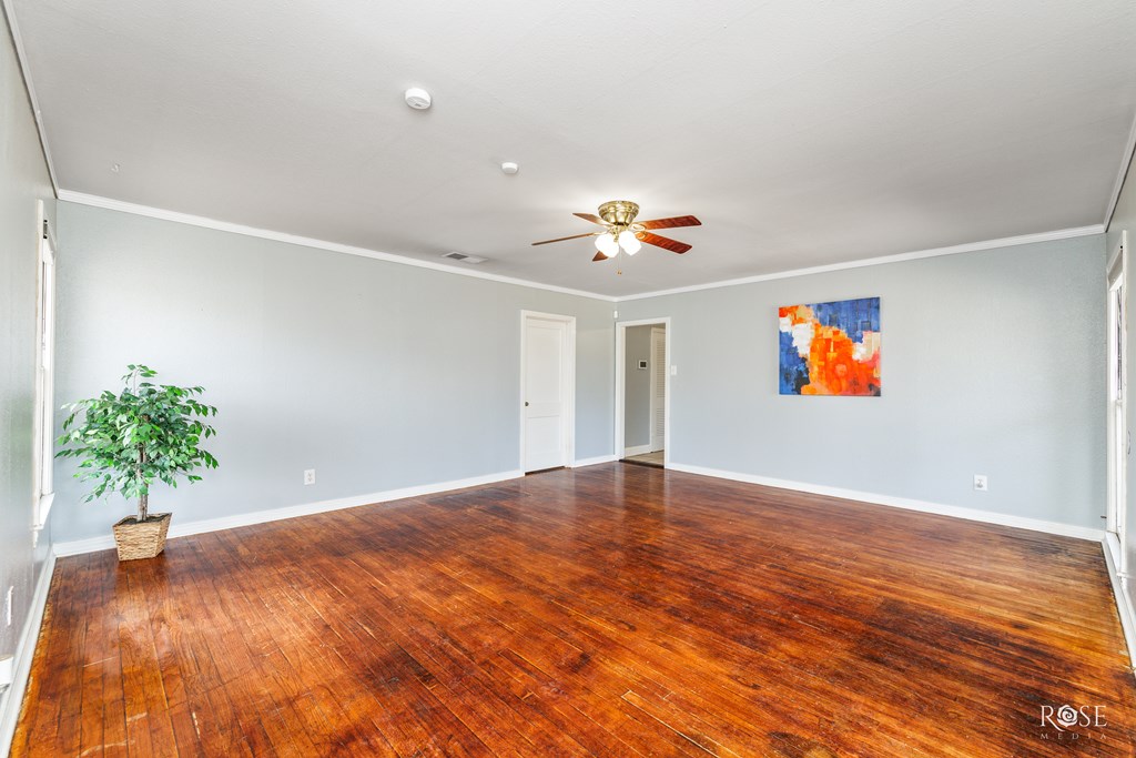 1307 W Ave M Property Photo 6