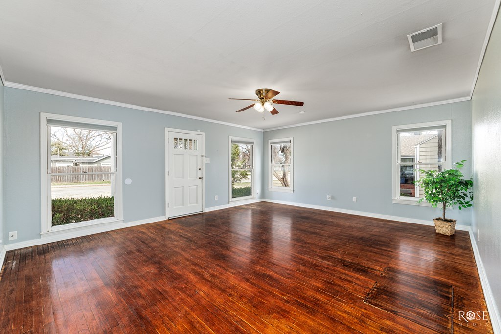 1307 W Ave M Property Photo 7