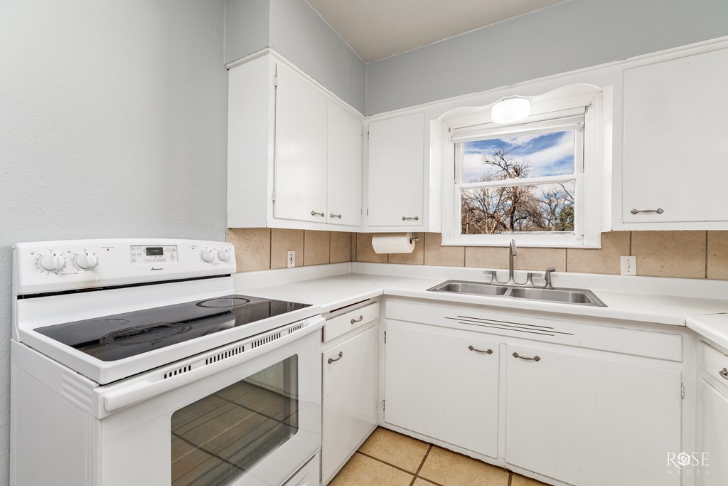 1307 W Ave M Property Photo 11