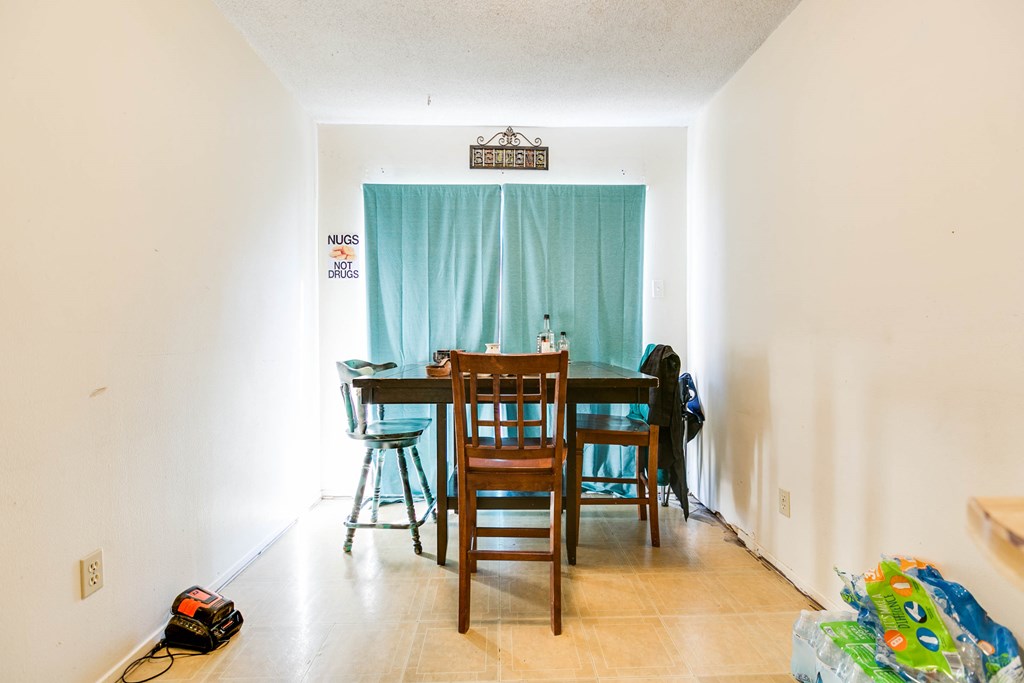 1211 N Garfield St Property Photo 19