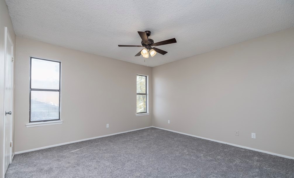 1211 N Garfield St Property Photo 28