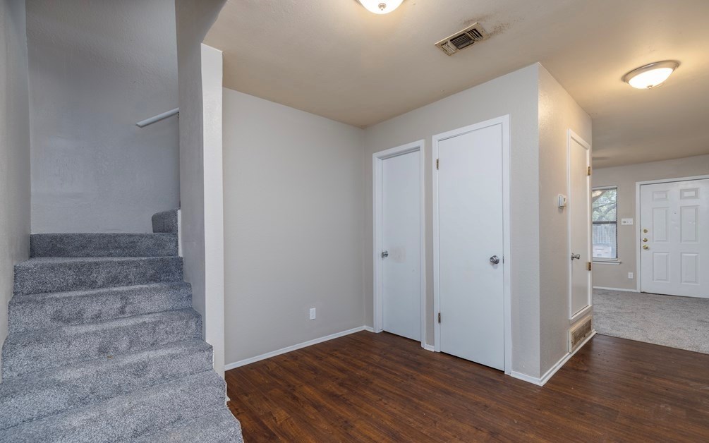 1211 N Garfield St Property Photo 35