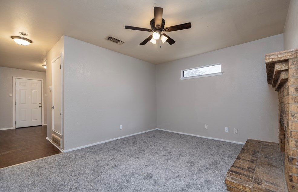 1211 N Garfield St Property Photo 39