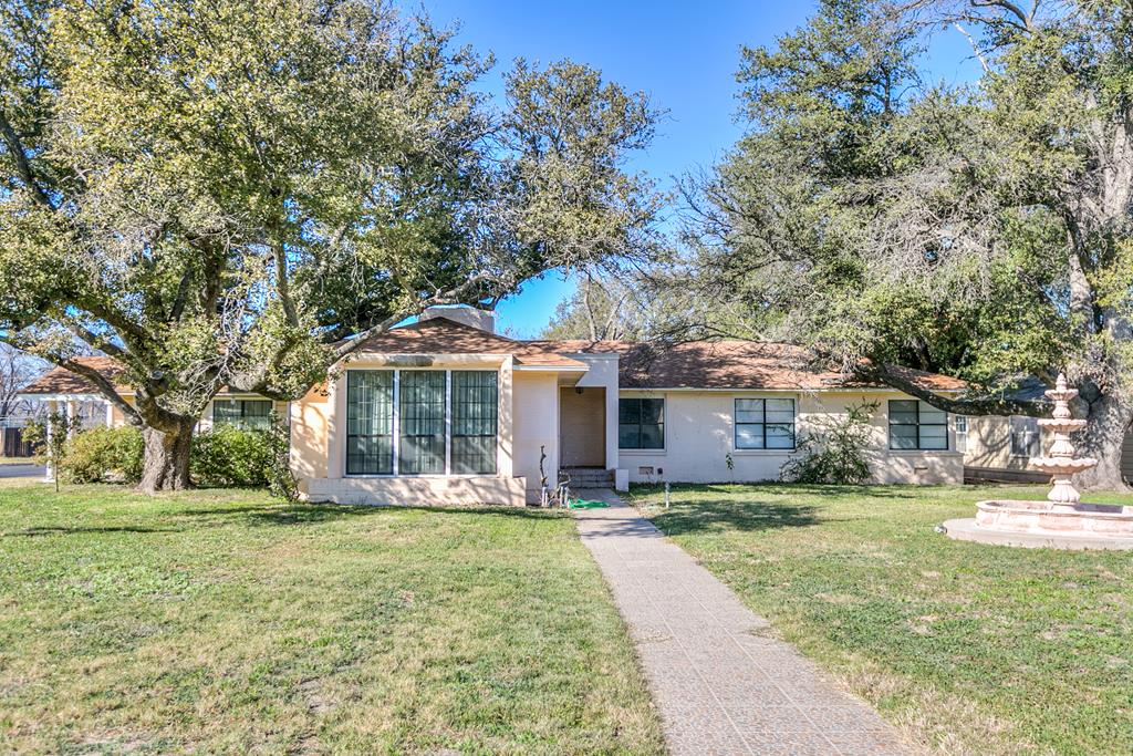 2420 Live Oak St Property Photo