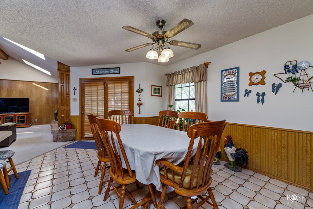 3721 Blumentritt Rd Property Photo 11