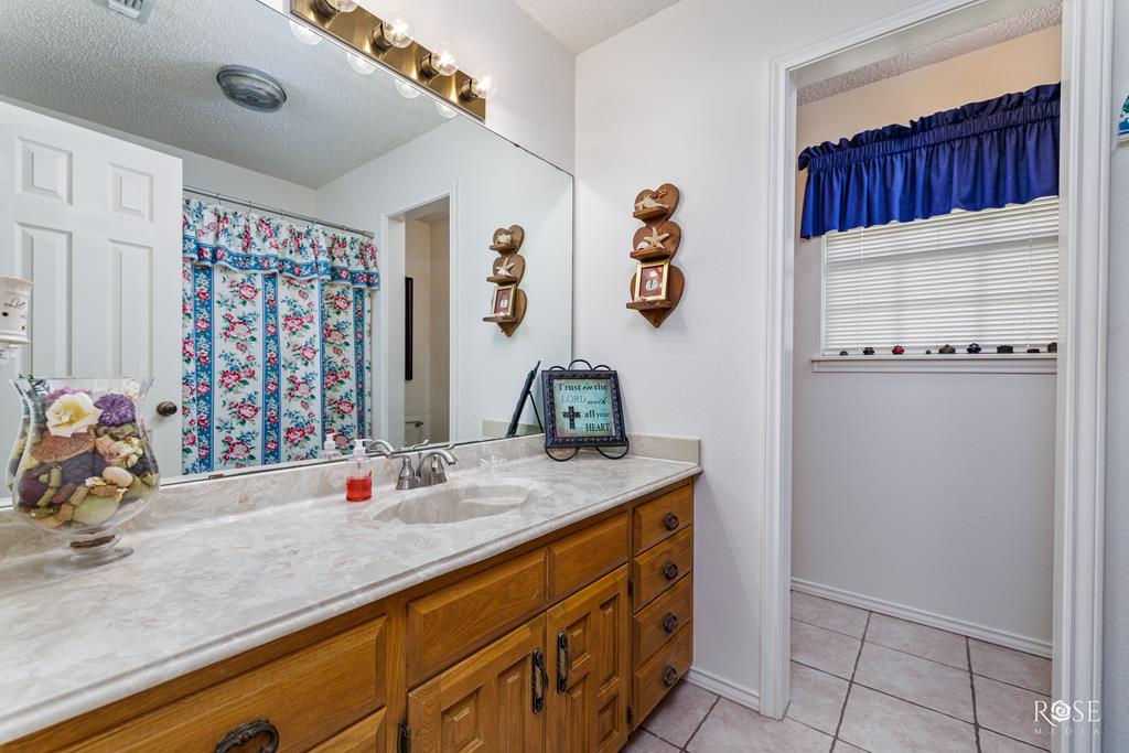 3721 Blumentritt Rd Property Photo 22