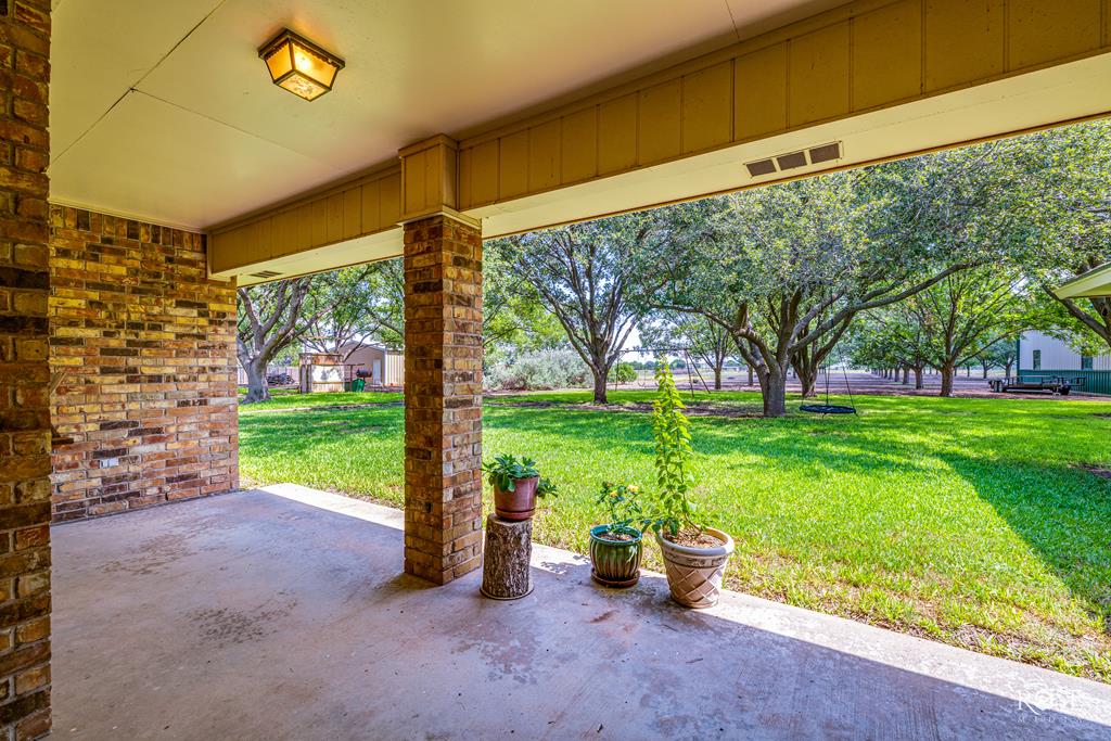 3721 Blumentritt Rd Property Photo 27