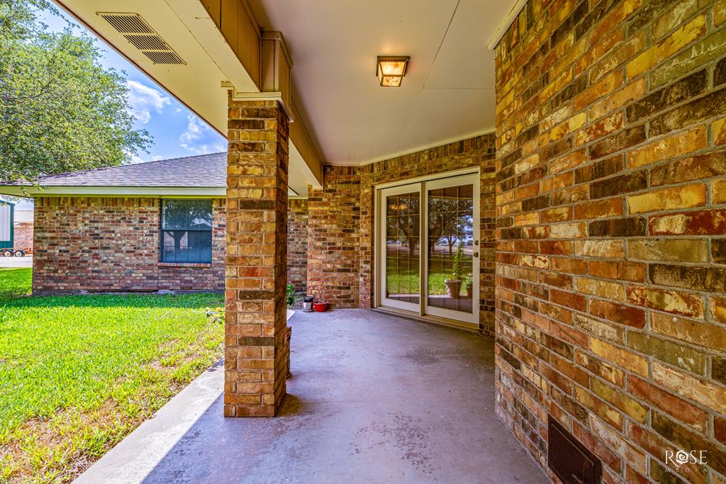3721 Blumentritt Rd Property Photo 28