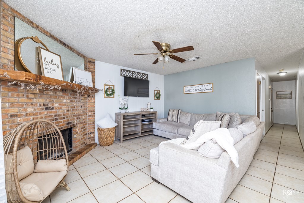 3305 Erin St Property Photo 4