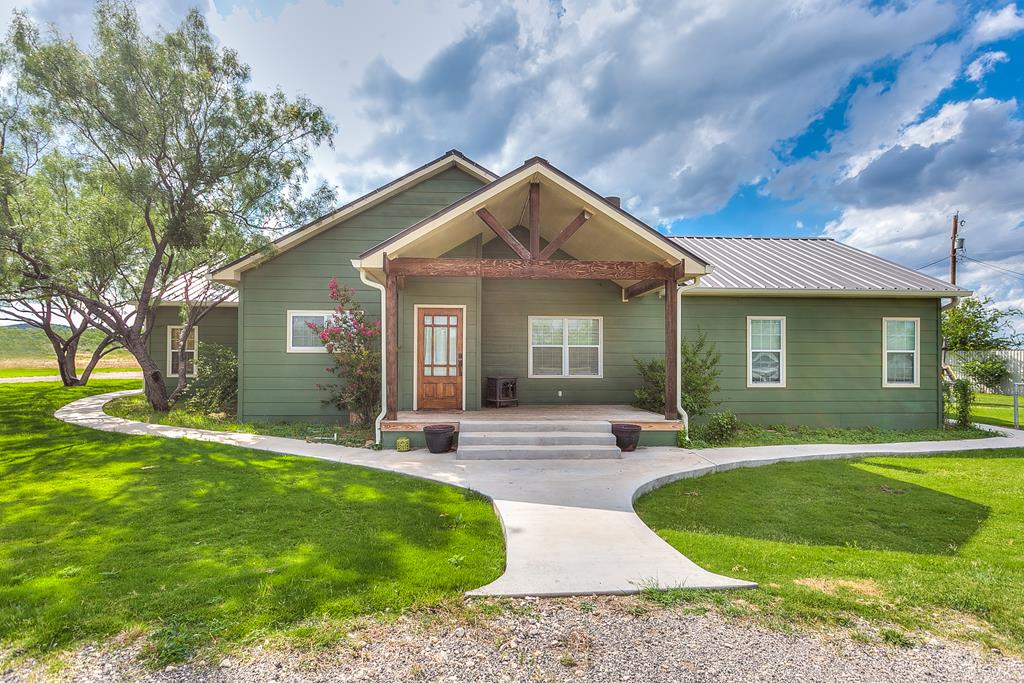 15555 Deer Valley Loop Property Photo 1