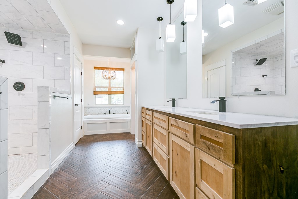 15555 Deer Valley Loop Property Photo 19