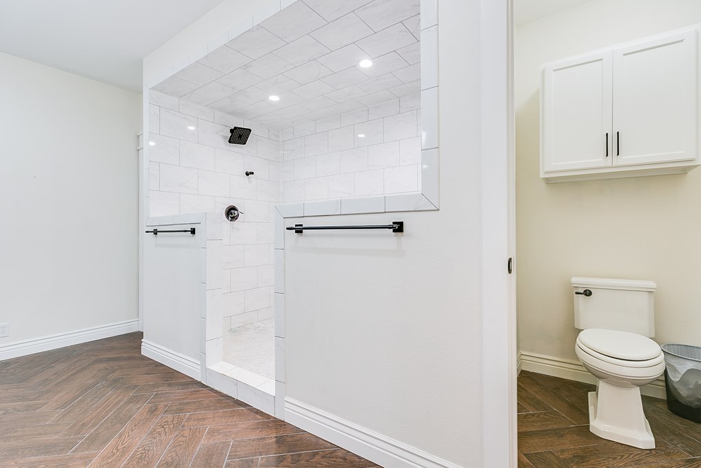 15555 Deer Valley Loop Property Photo 21