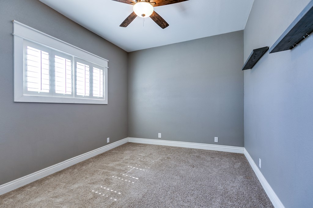 15555 Deer Valley Loop Property Photo 23