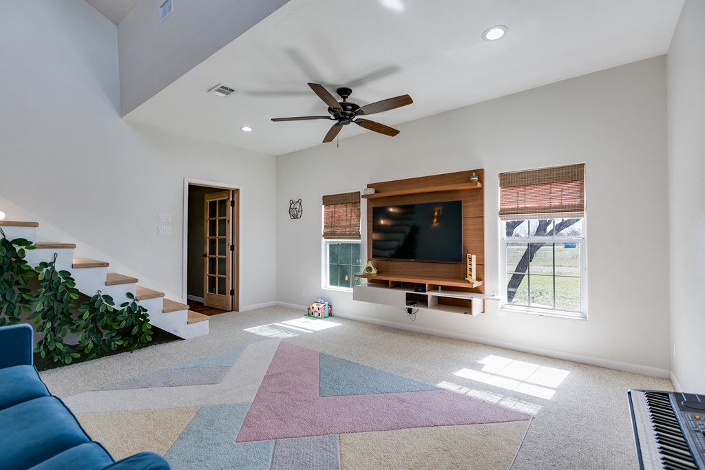 15555 Deer Valley Loop Property Photo 29