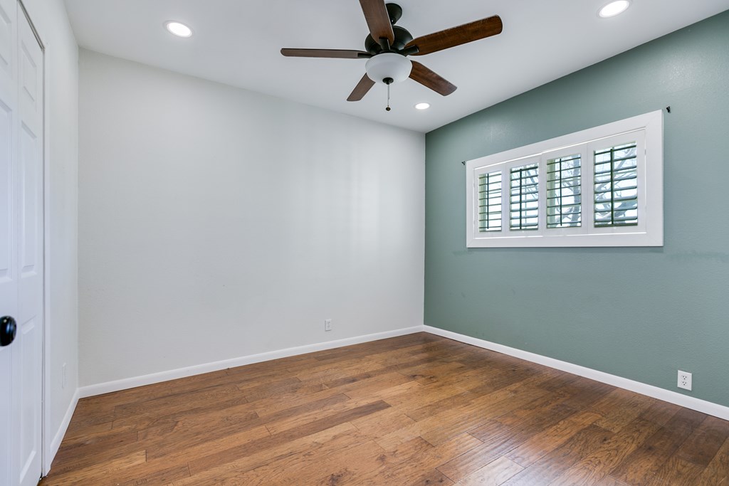 15555 Deer Valley Loop Property Photo 32