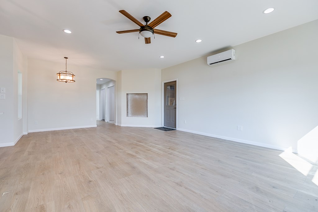 15555 Deer Valley Loop Property Photo 46