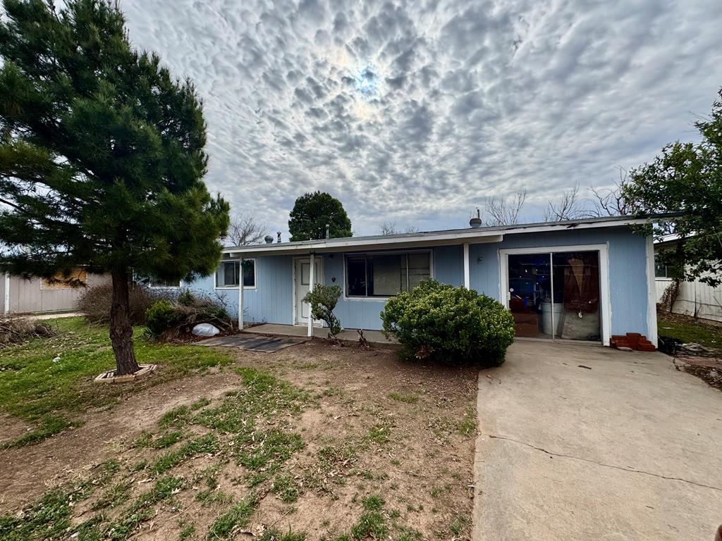 2205 Stanton St Property Photo
