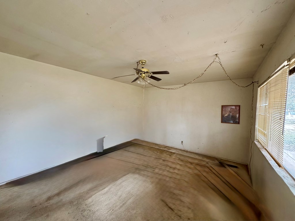 2205 Stanton St Property Photo 2
