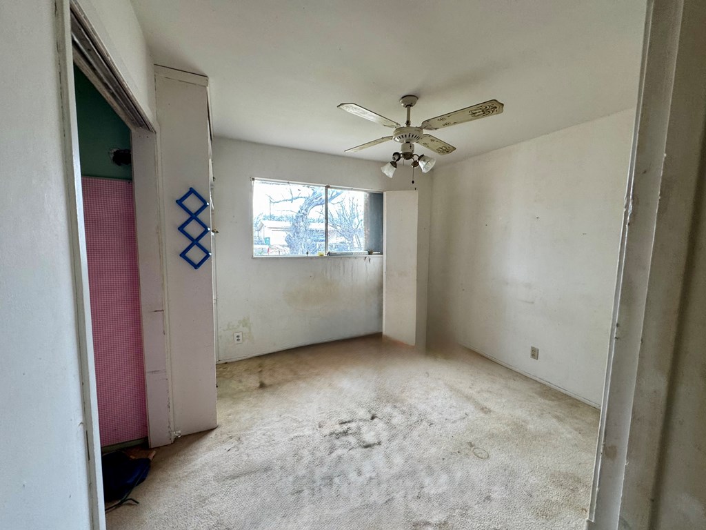 2205 Stanton St Property Photo 6