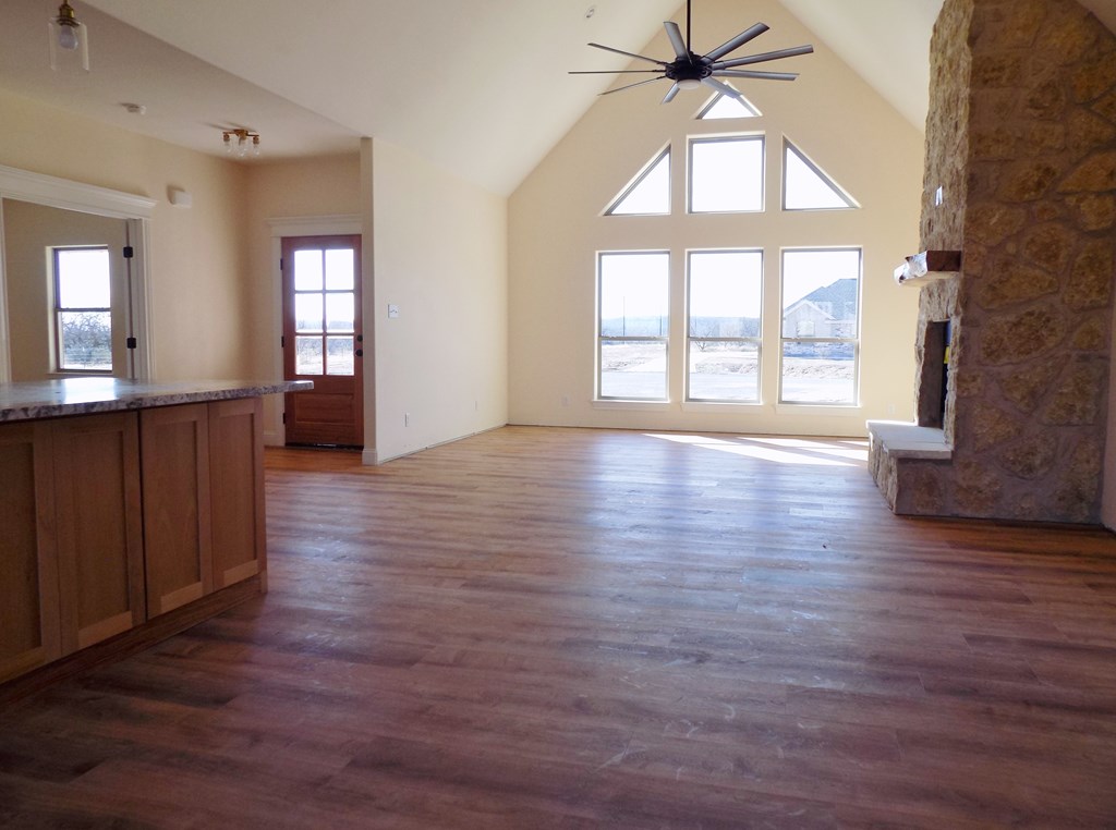 2922 Reindeer Run Property Photo 4