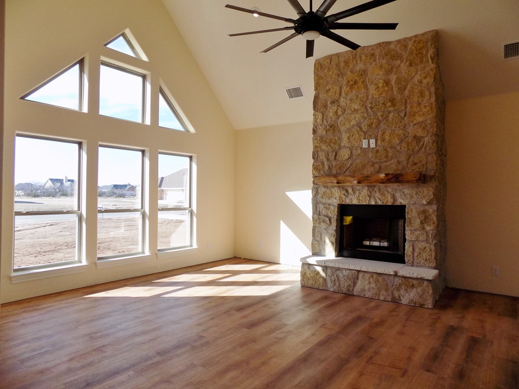 2922 Reindeer Run Property Photo 5