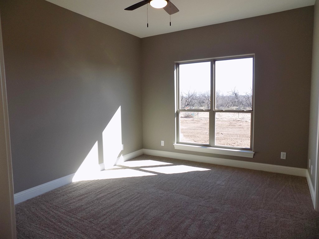 2922 Reindeer Run Property Photo 17