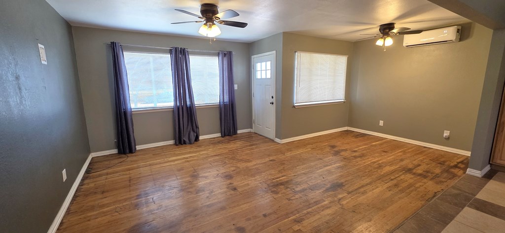 207 Maddox St Property Photo 8