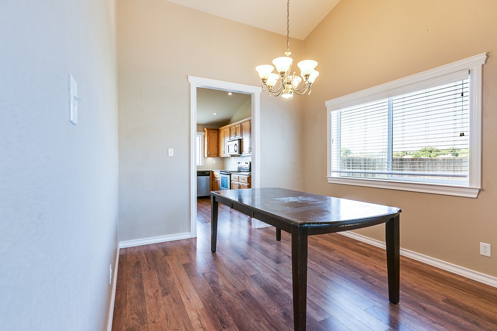 4506 Oak Grove Blvd Property Photo 7