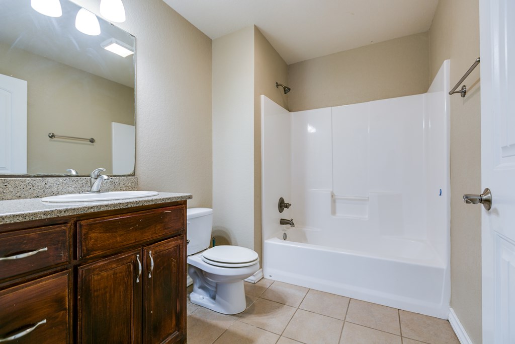 4506 Oak Grove Blvd Property Photo 13