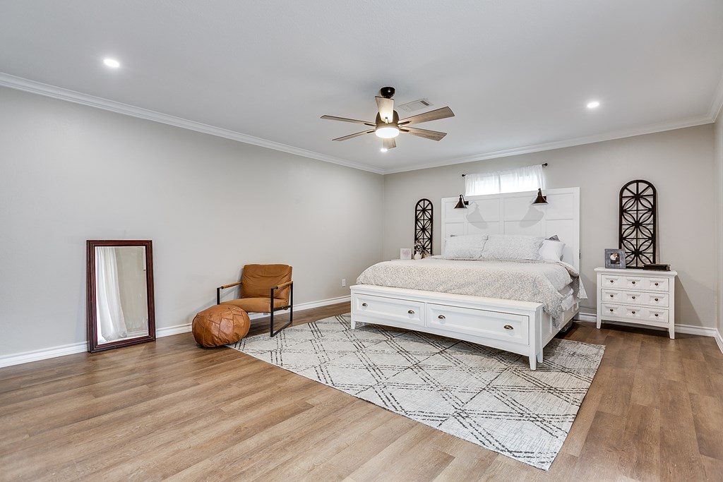 3218 Briargrove Lane Property Photo 4