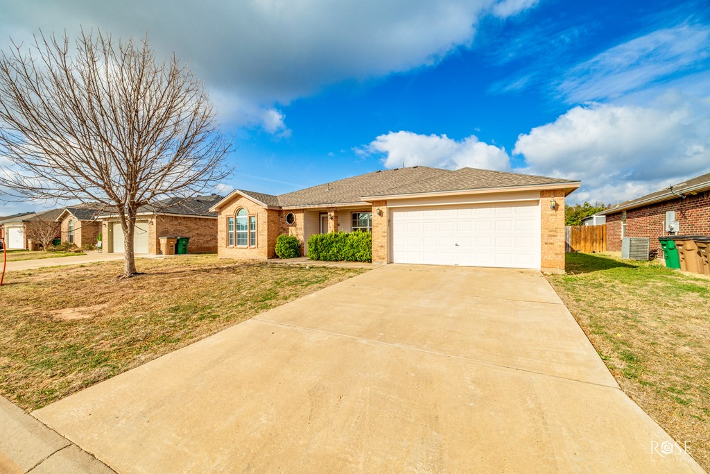 1227 Wallace Lane Property Photo 3