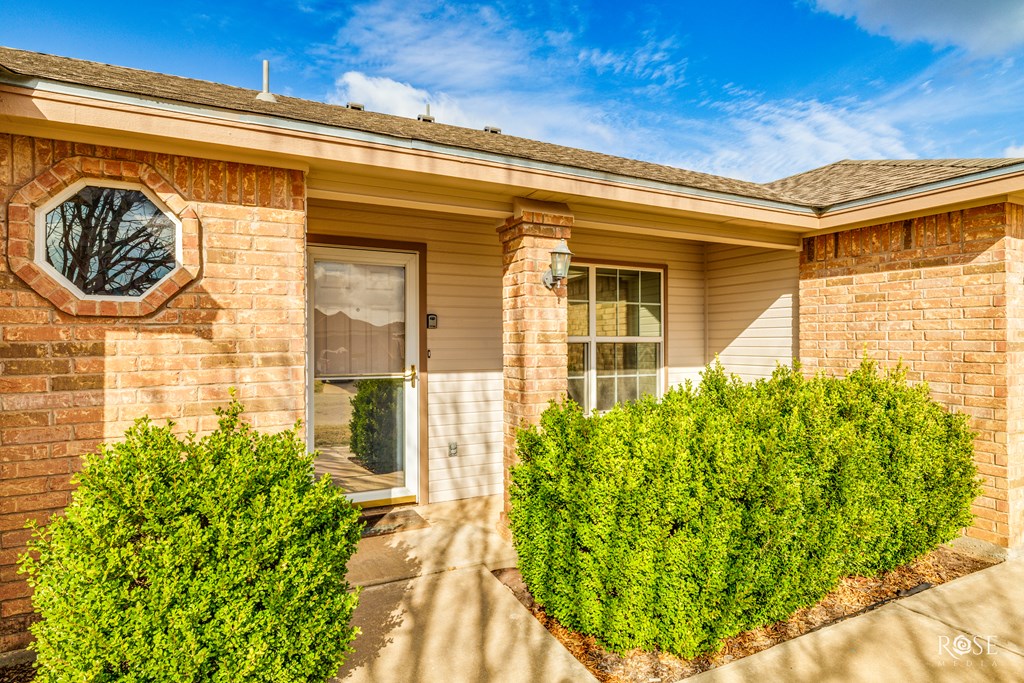 1227 Wallace Lane Property Photo 6