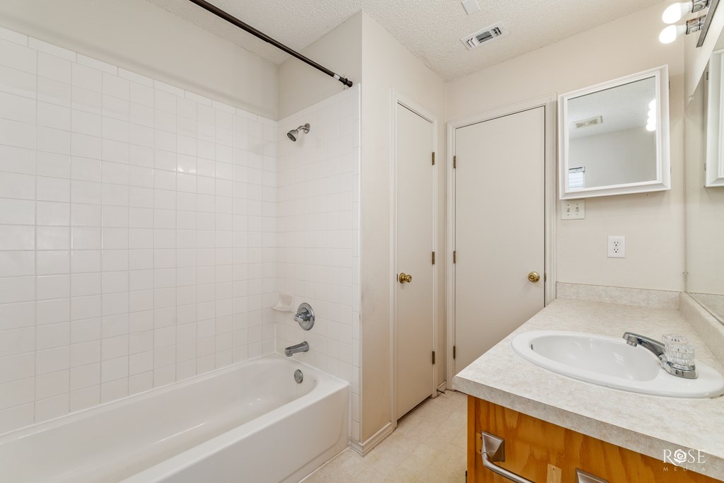 1227 Wallace Lane Property Photo 19