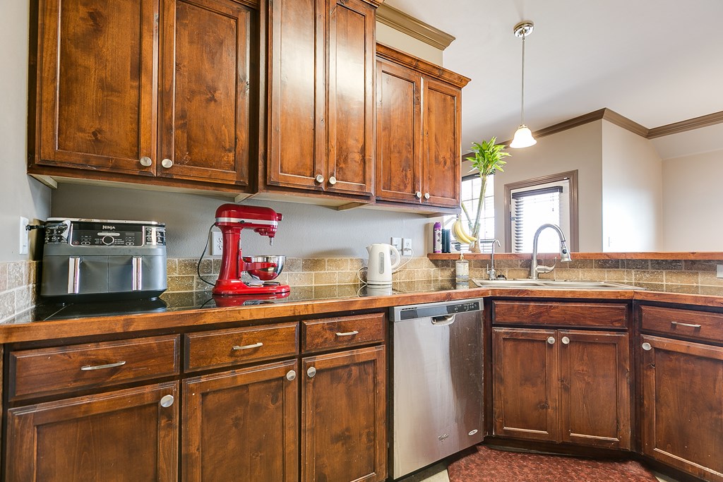 1226 Daniel St Property Photo 12