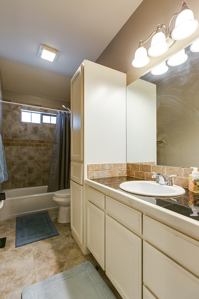 1226 Daniel St Property Photo 22