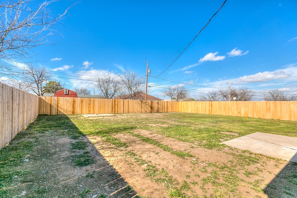 1906 Chapman St Property Photo 34