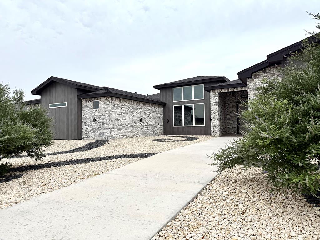 1609 Club House Lane Property Photo 1