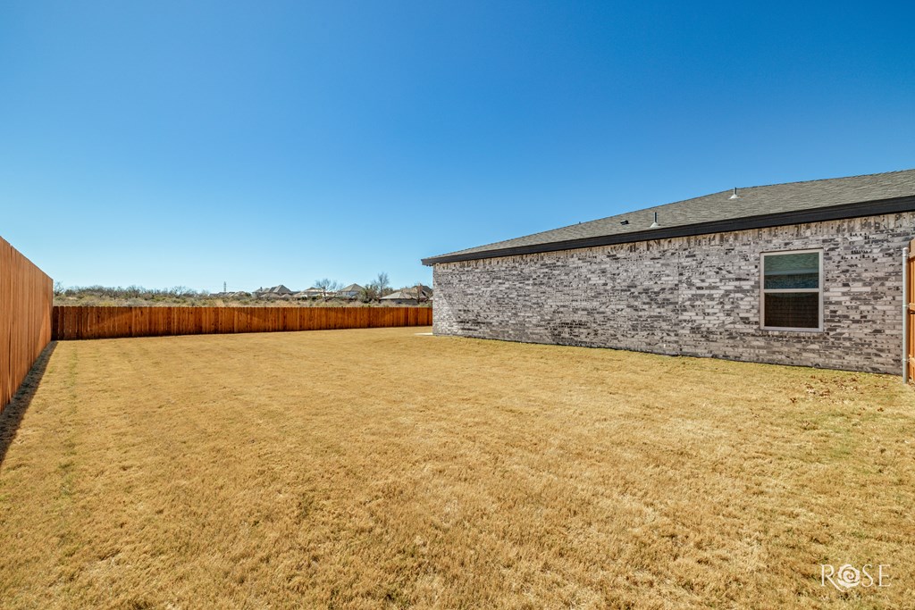 1609 Club House Lane Property Photo 47